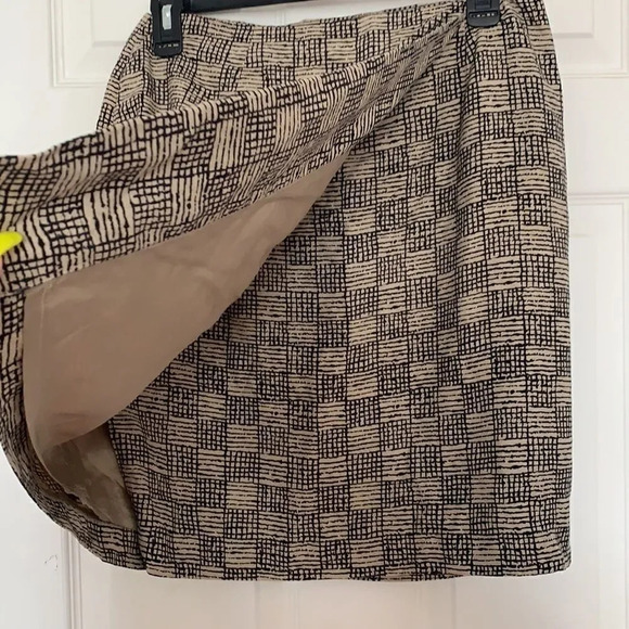 Ann Taylor Skirt - Picture 3 of 5